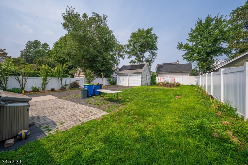 154 Sandford Ave