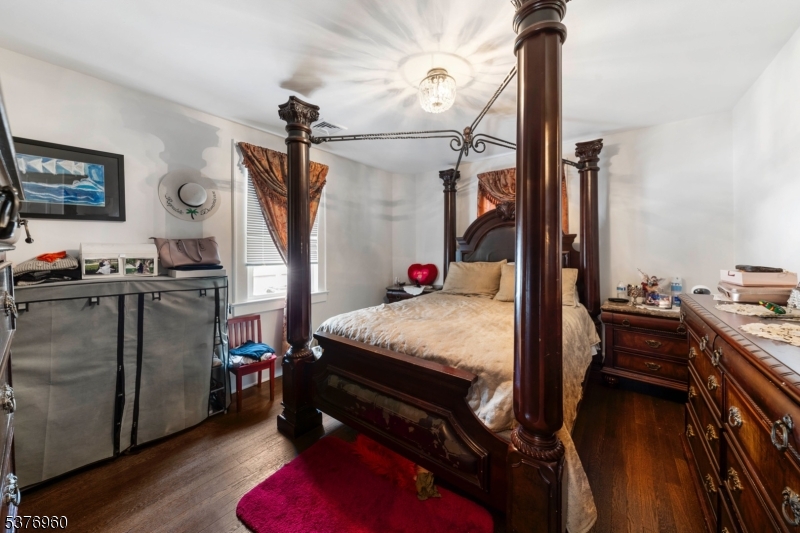 154 Sandford Ave