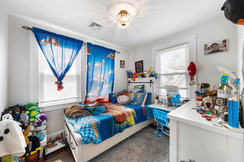 154 Sandford Ave