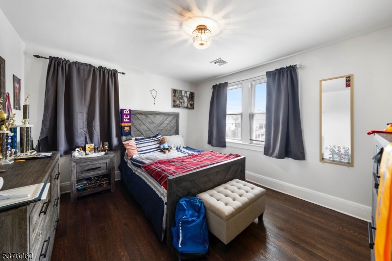 154 Sandford Ave