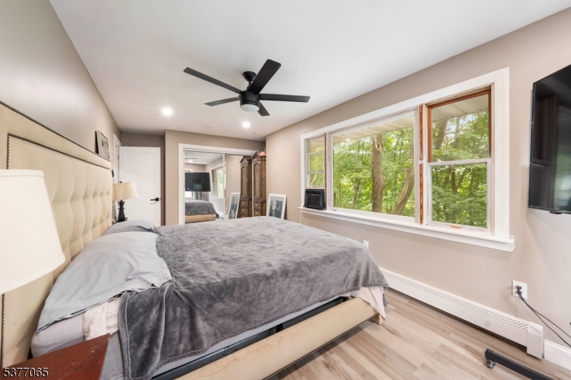 8 Hillside Ave