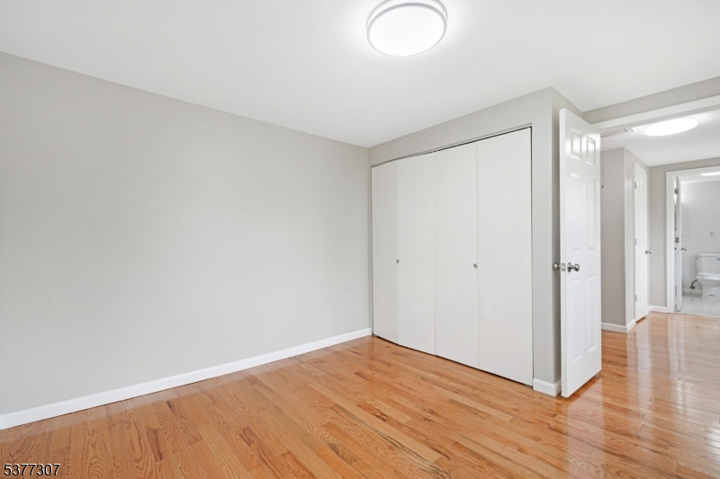223 Henry St