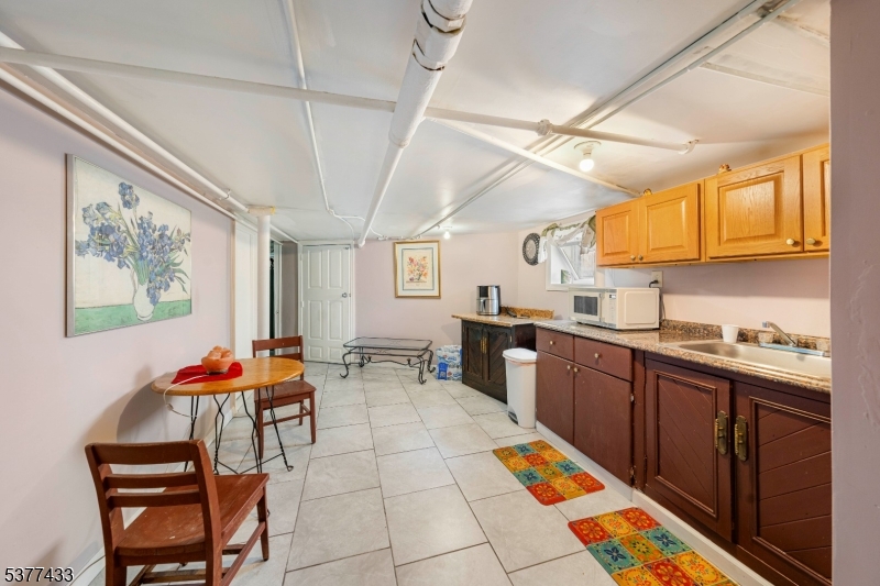 1012 w 5th