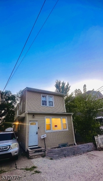 251 Edmund Ave