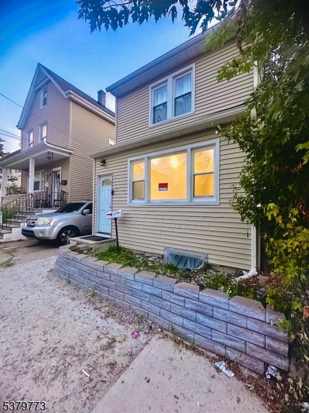 251 Edmund Ave