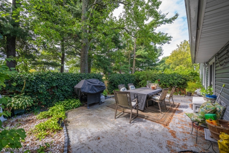 70 Northland Ln