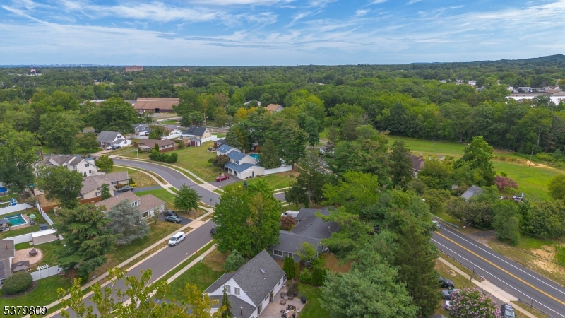70 Northland Ln