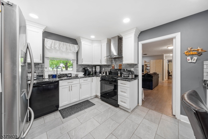 70 Northland Ln