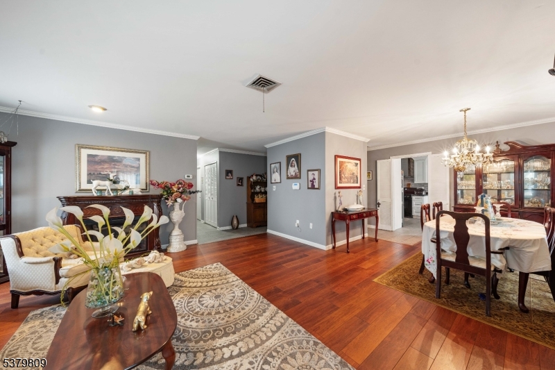 70 Northland Ln
