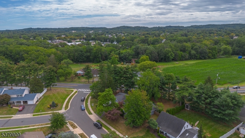 70 Northland Ln