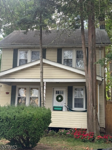 318 Halsey St