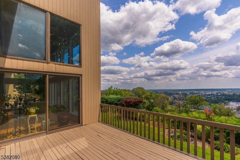 142 Deer Run