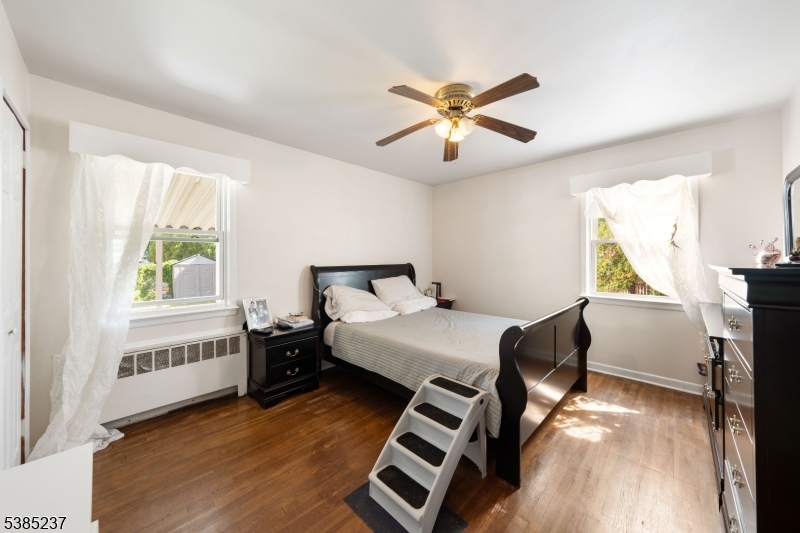 128 Lexington Ave