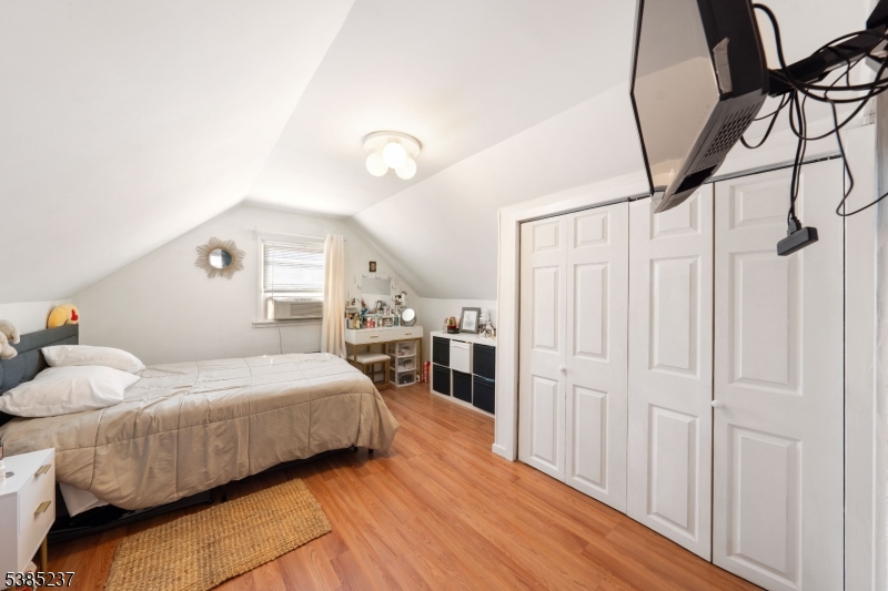 128 Lexington Ave