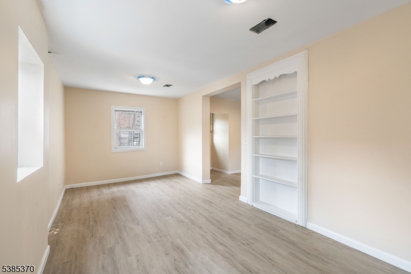 115 Jefferson Ave