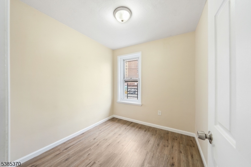 115 Jefferson Ave