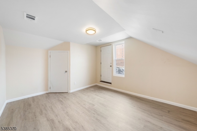 115 Jefferson Ave
