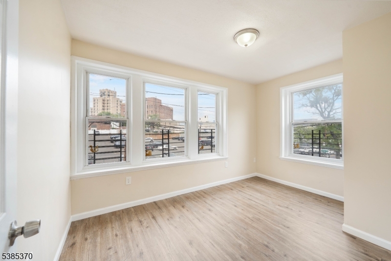 115 Jefferson Ave