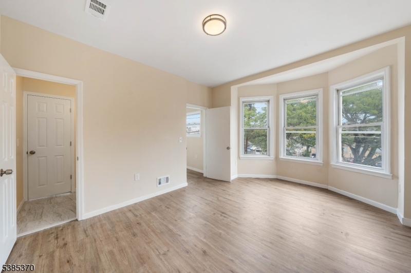 115 Jefferson Ave