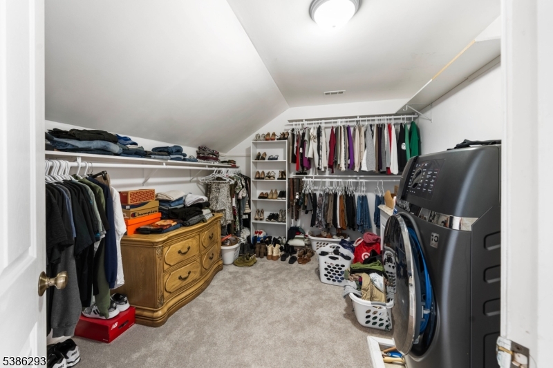 851 Woodbury Dr