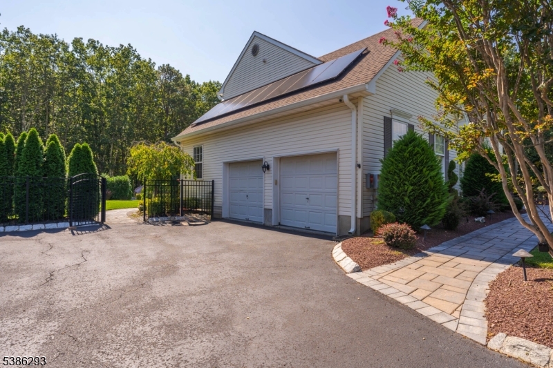 851 Woodbury Dr