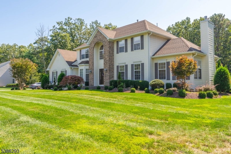 851 Woodbury Dr