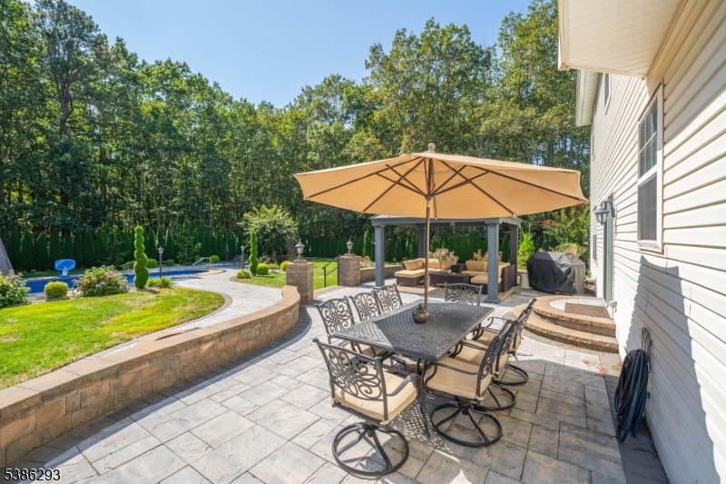 851 Woodbury Dr