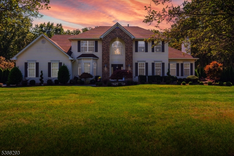 851 Woodbury Dr