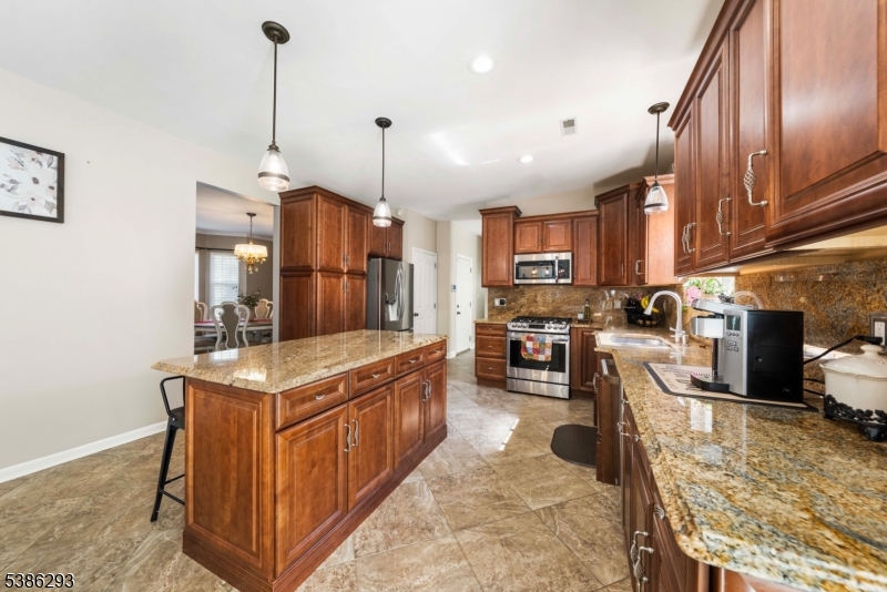 851 Woodbury Dr