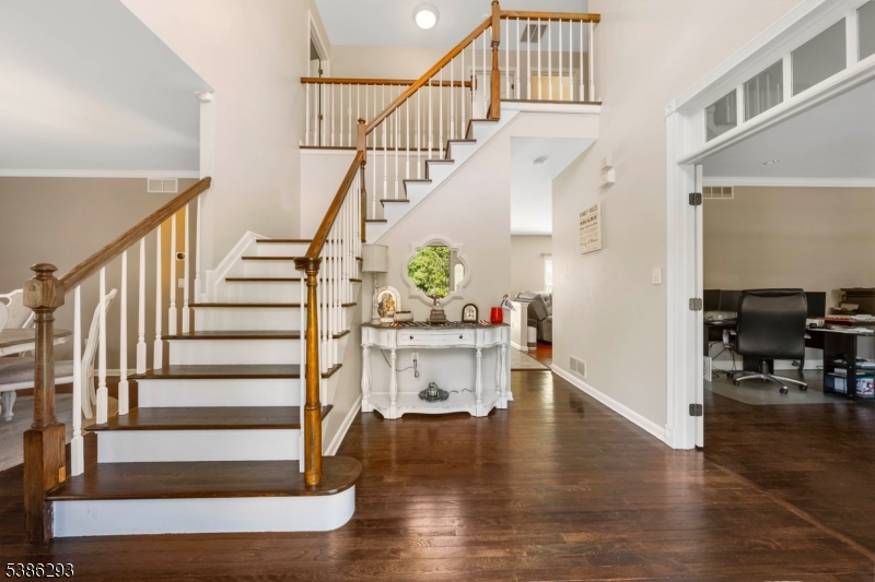 851 Woodbury Dr
