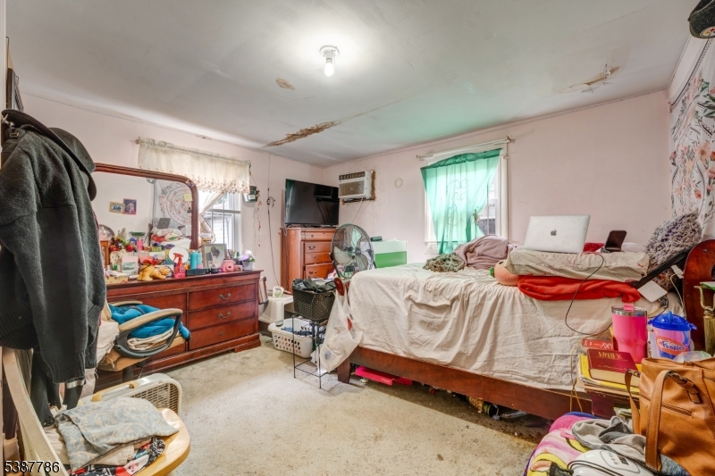 555 Fulton St