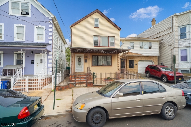 555 Fulton St
