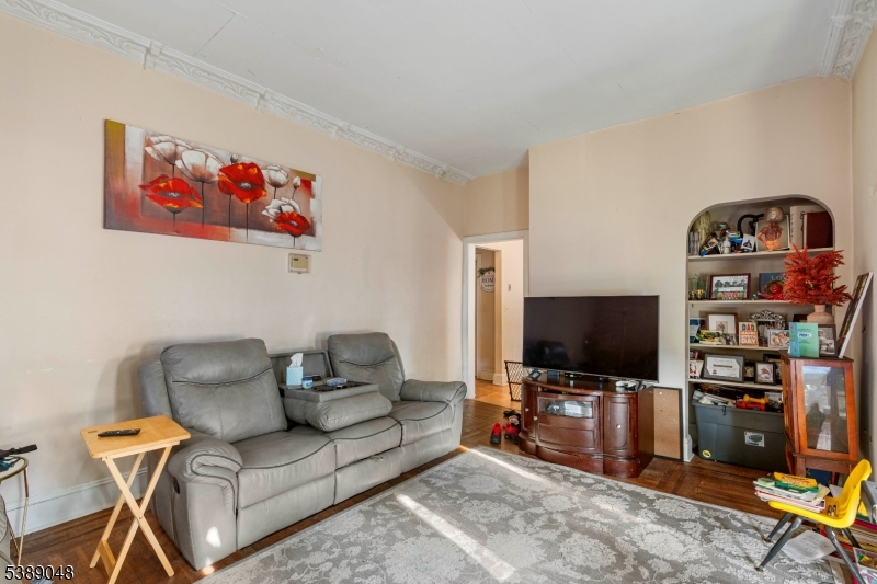 421 Tappan Ave