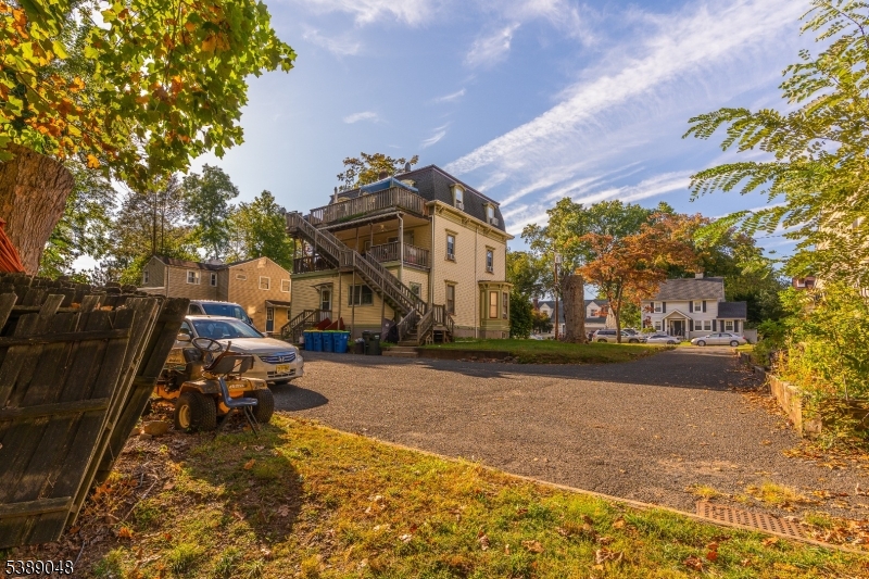421 Tappan Ave