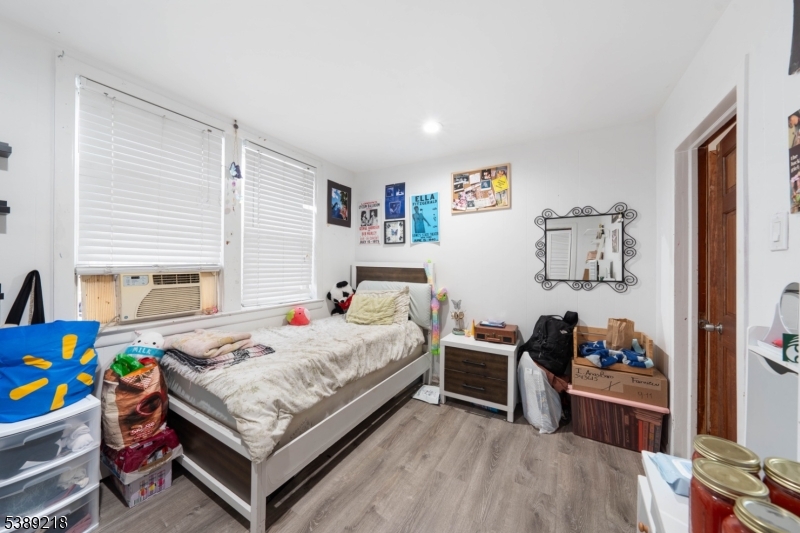 336 John St
