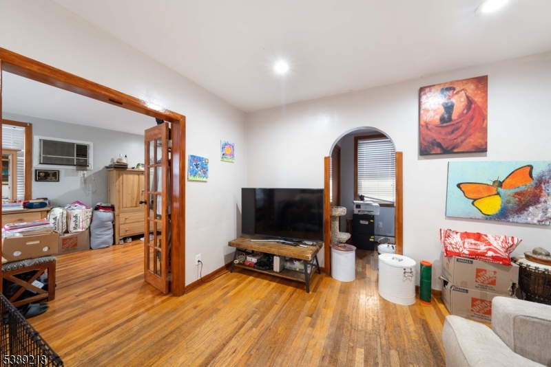 336 John St