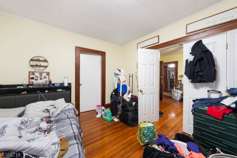336 John St