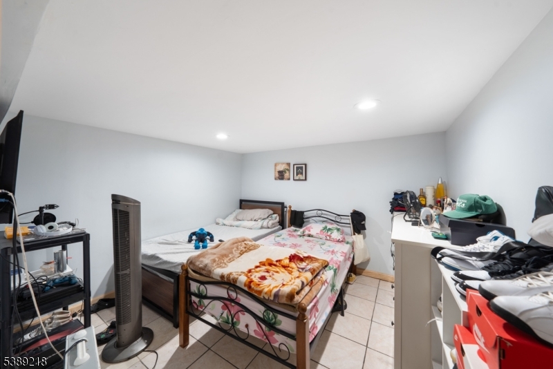 336 John St