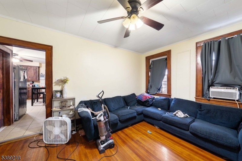 336 John St