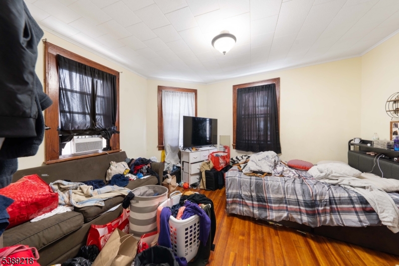 336 John St
