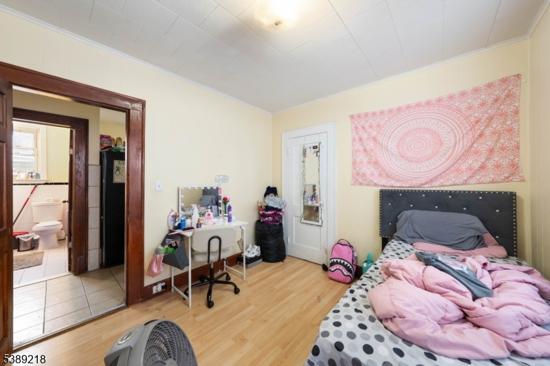 336 John St
