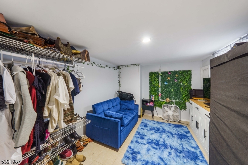 134 Belleville Ave