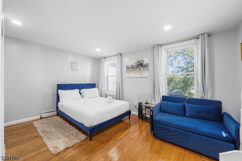 134 Belleville Ave
