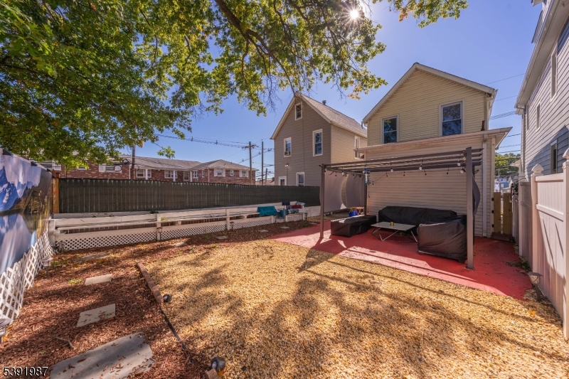 134 Belleville Ave