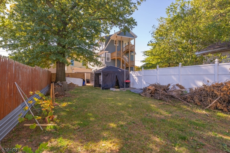 134 Belleville Ave