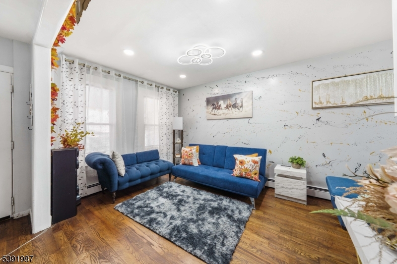 134 Belleville Ave