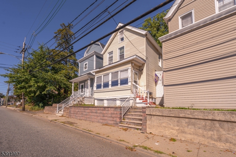 134 Belleville Ave