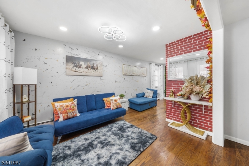 134 Belleville Ave