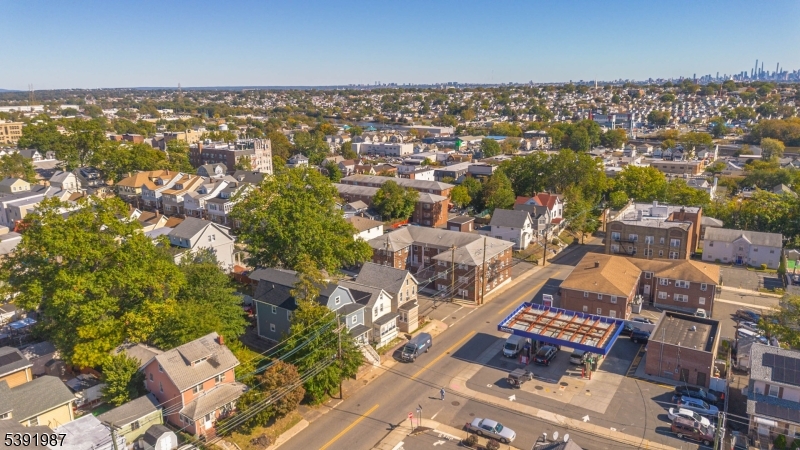 134 Belleville Ave