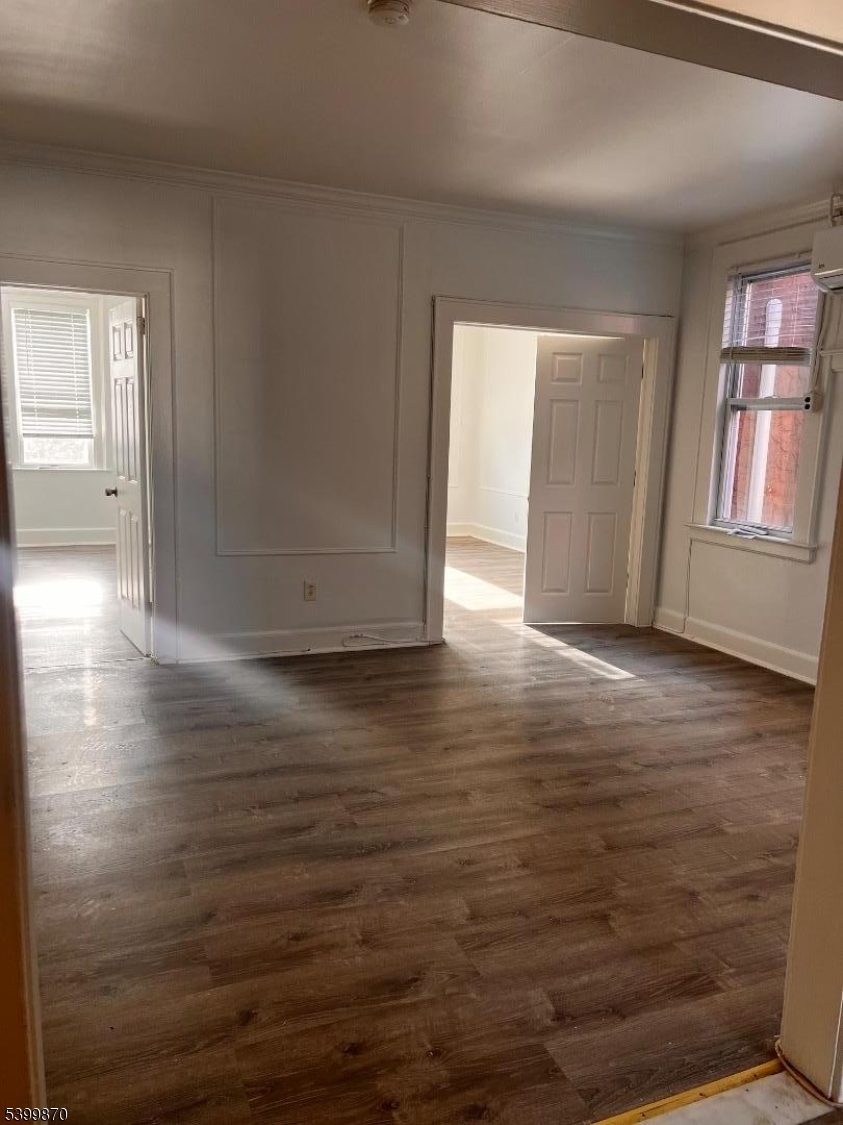 665 Bloomfield Ave 1